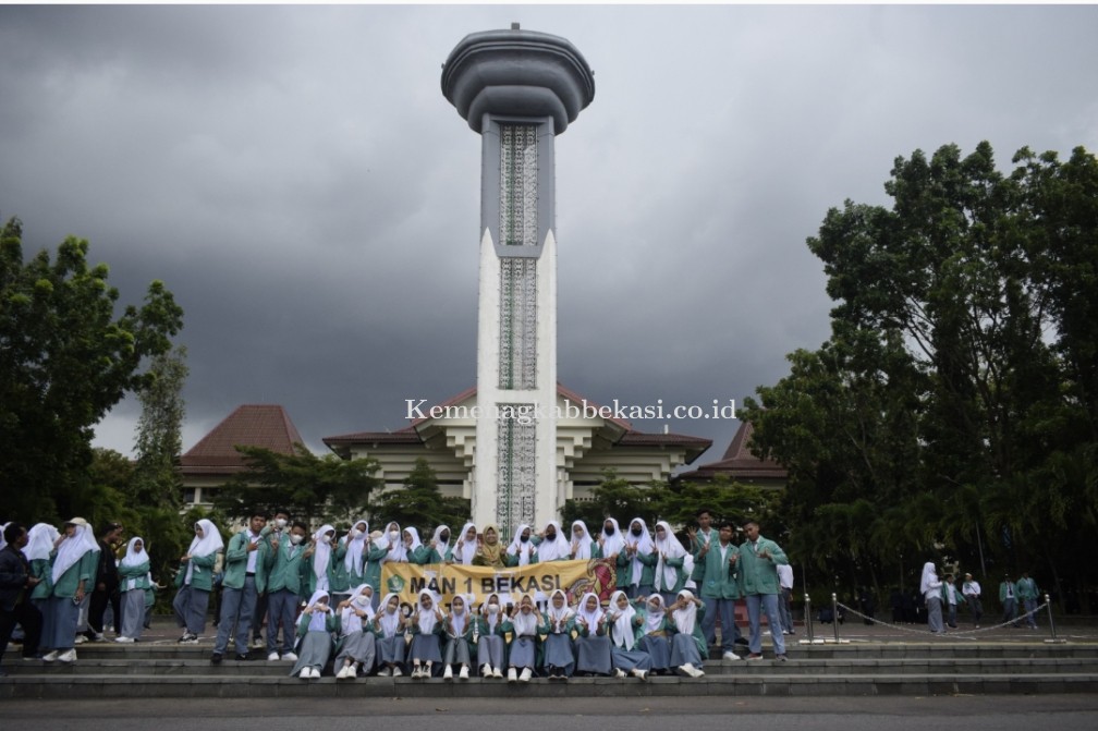 Siswa kelas XI MAN 1 Bekasi gelar kegiatan GO tO Campus (GTC) ke UNY dan UIN Sunan Kalijaga Yogyakarta