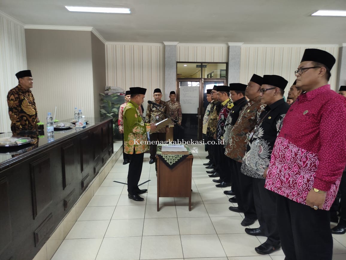 H. Asnawi Lantik 7 Pejabat di Lingkungan Kantor Kementerian Agama Kabupaten Bekasi